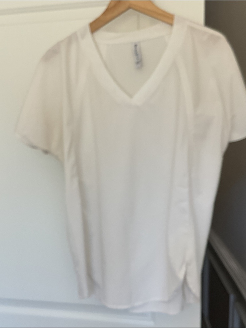 Athleta White V-Neck Short Sleeve Tee